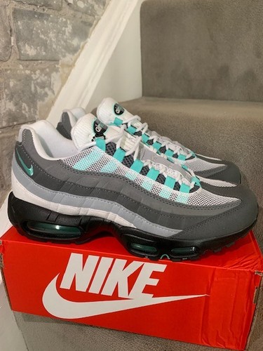 Size brand new nike air - 10,